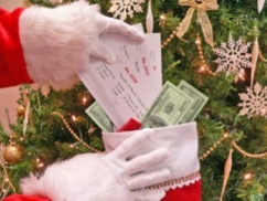Santa Says Get Your Bundle of Bucks Tickets For The Holidays5