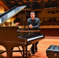 Pianist Robert Auler Peforms at Bishops Commons 12 17 23